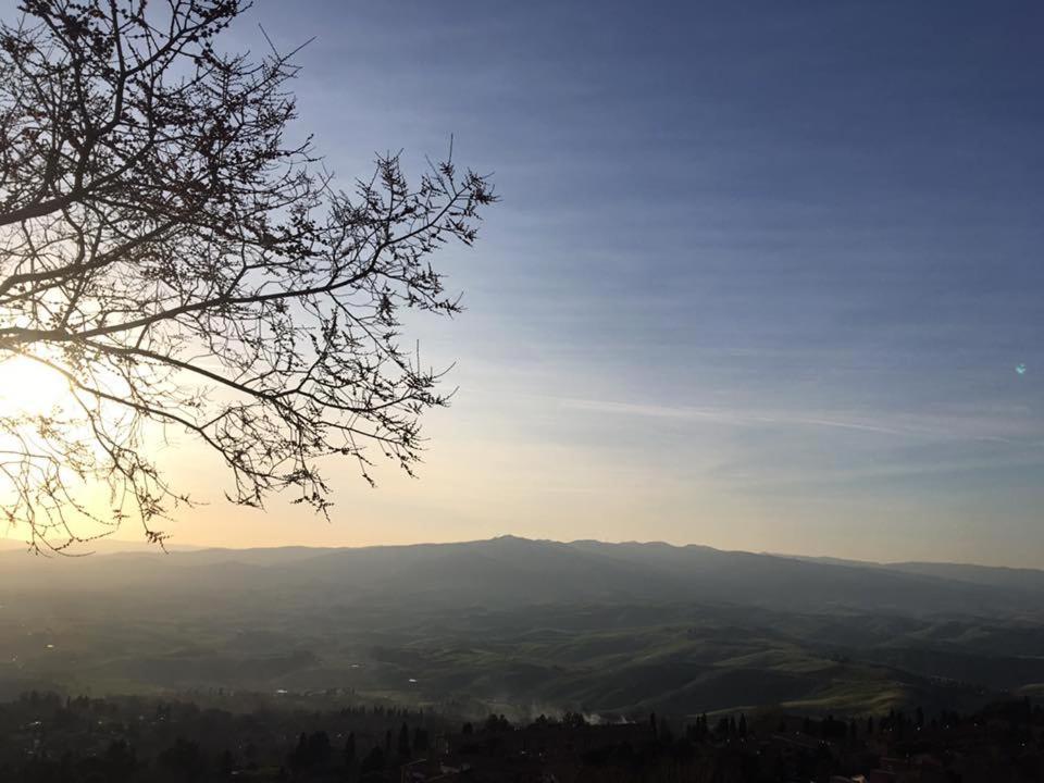 Agriturismo Alle Rose โวลแตร์รา ภายนอก รูปภาพ