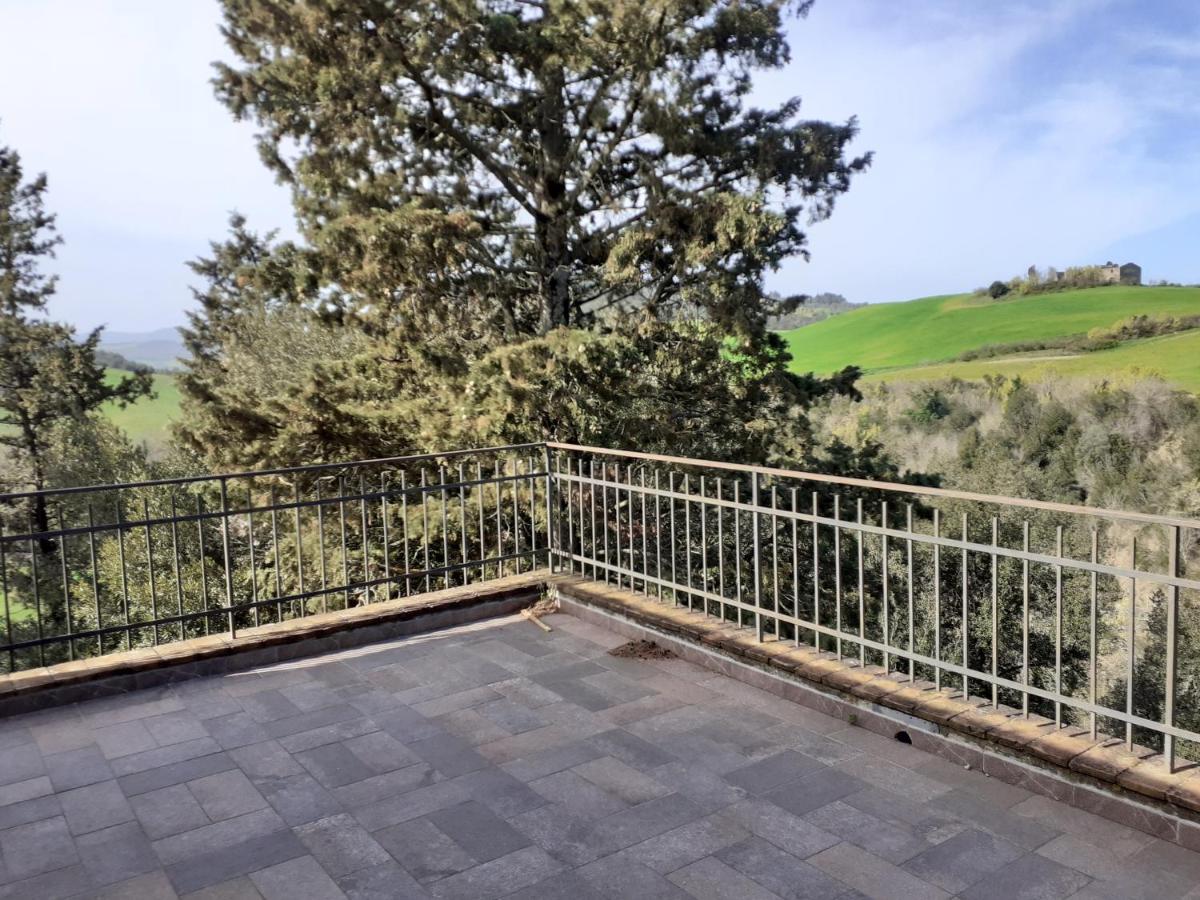 Agriturismo Alle Rose โวลแตร์รา ภายนอก รูปภาพ