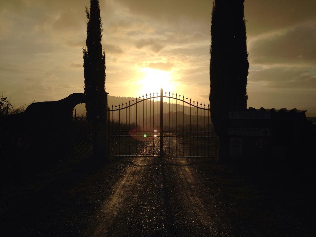 Agriturismo Alle Rose โวลแตร์รา ภายนอก รูปภาพ