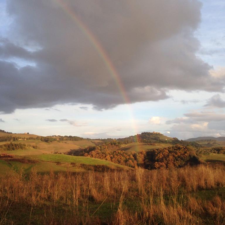 Agriturismo Alle Rose โวลแตร์รา ภายนอก รูปภาพ
