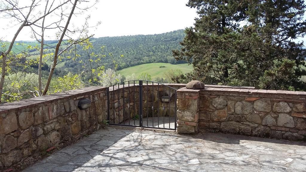 Agriturismo Alle Rose โวลแตร์รา ภายนอก รูปภาพ