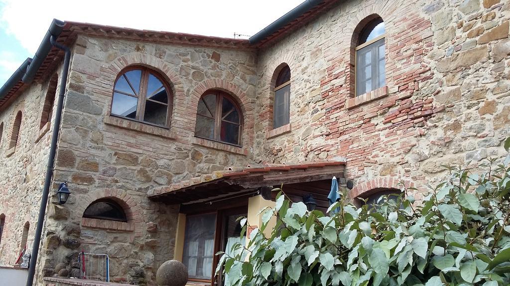 Agriturismo Alle Rose โวลแตร์รา ภายนอก รูปภาพ